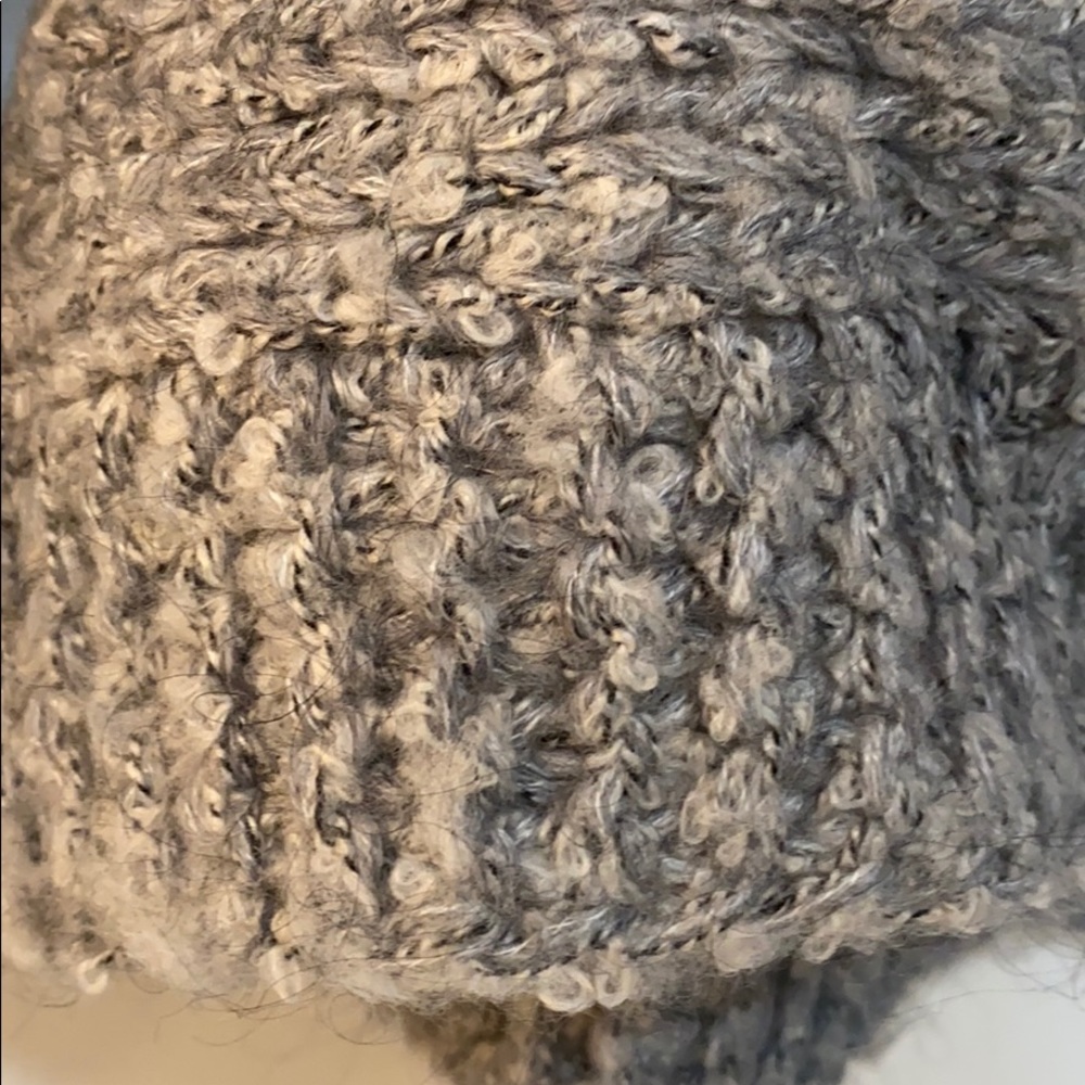 Sen gray sweater. - Picture 3 of 4
